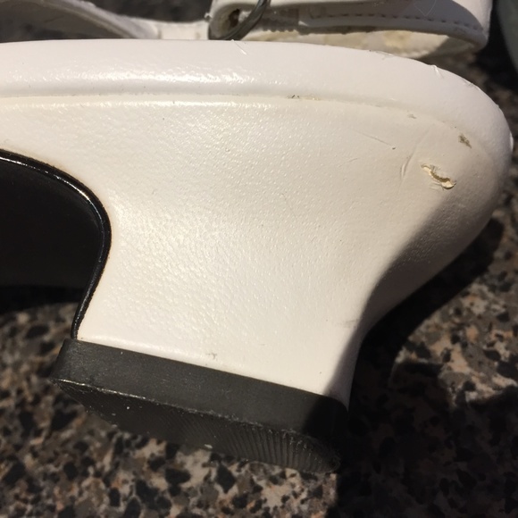 Hush Puppies Soft Style White Slingback Shoes - Picture 16 of 16